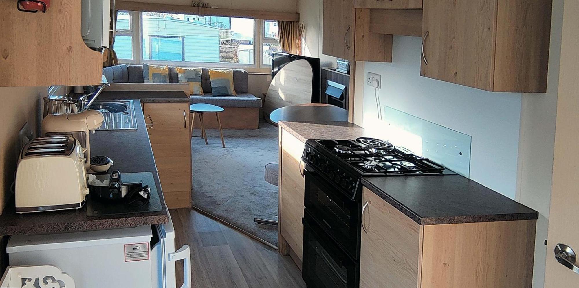 Brilliant 6 Berth Caravan With Decking At Heacham Beach Park Ref 21031A Hotel Exterior photo